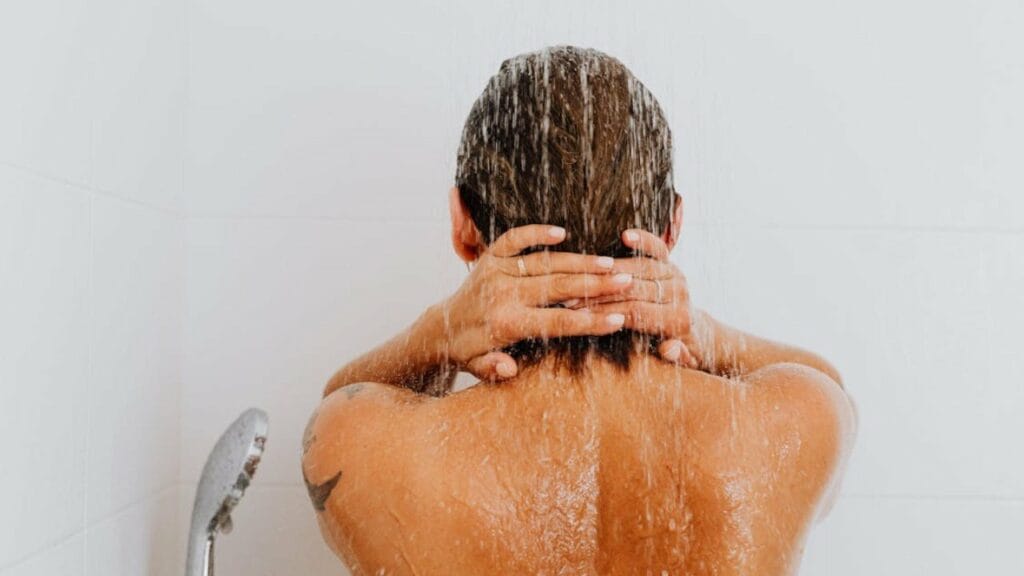 Cold Showers in 2025: Benefits, Risks, and Tips 2 cold shower benefits and tips Guides