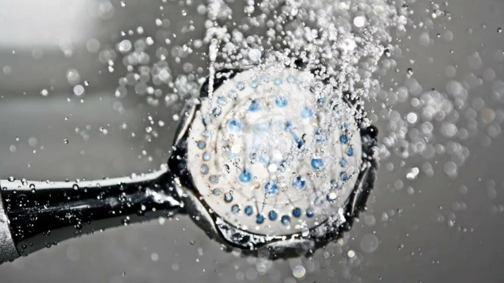 Cold Showers in 2025: Benefits, Risks, and Tips 1 cold shower benefits Guides
