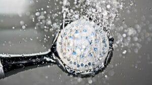 Read more about the article Cold Showers in 2025: Benefits, Risks, and Tips